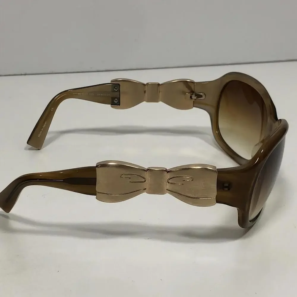 Badgely Mischka Women's Sunglasses Sable Dorothy Bow Side Brown Gradient w/ Case